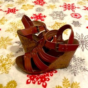 Brown wedges size 6